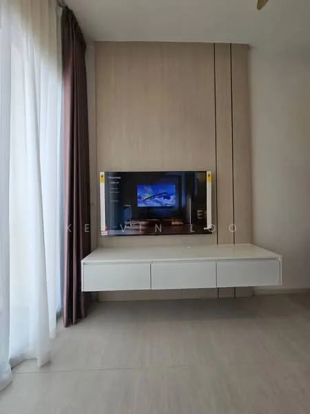 Living features: wall-mounted TV, white media console with drawers, light-colored wall paneling, floor-to-ceiling windows, sheer curtains, dark curtains, light-colored flooring, ceiling fan; style: modern.
