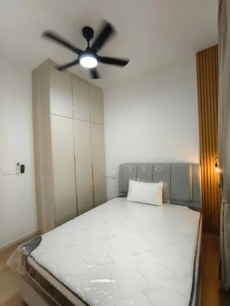 Bedroom features: queen-size bed, upholstered headboard, 2 bedside lamps, built-in wardrobe with sliding doors, wooden flooring, 5-blade ceiling fan with integrated LED light, decorative wall paneling, white painted walls; style: modern.