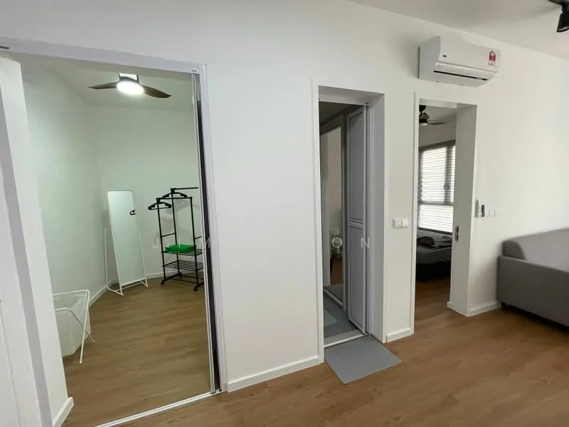 Room features: light wood laminate flooring, white painted walls, ceiling fan, wall-mounted split AC, sliding door, mirror, clothes rack, open shelving, door to bathroom, door to another room, window with blinds; style: modern.
