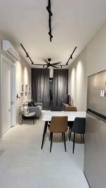 Living features: white painted walls, light grey flooring, 5-blade ceiling fan with light, wall-mounted air conditioning unit, sofa in light grey fabric, dining table with white surface, 4 dining chairs in brown and black, black curtains, TV console, wall-mounted TV; style: modern.