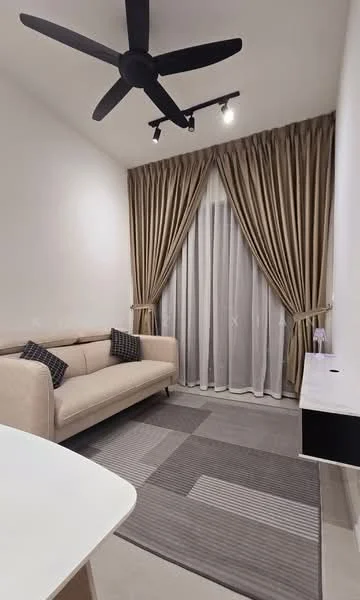 Living features: 3-seater fabric sofa in beige, black ceiling fan with 5 blades, recessed LED downlights, floor-to-ceiling windows with sheer curtains, long beige curtains, area rug with geometric pattern, white console table, decorative cushions on sofa; style: modern.