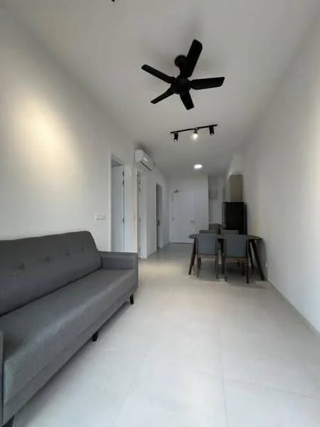 Living features: grey fabric sofa, ceiling fan, recessed LED downlights, light-coloured tiled flooring, white painted walls, dining table with chairs, air conditioning unit, open layout; style: modern.