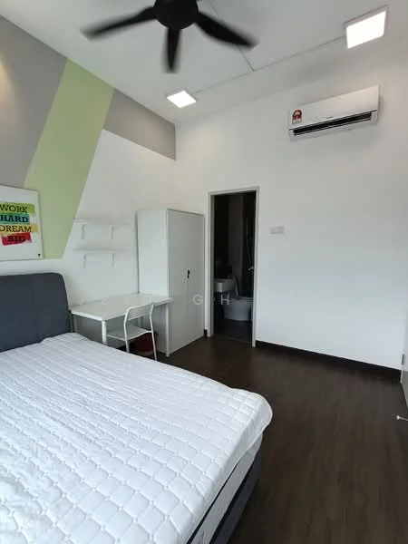 Bedroom features: queen-size bed, upholstered headboard, white bed linens, ceiling fan, wall-mounted air conditioning unit, wooden flooring, white walls with grey accent wall, study desk, chair, built-in wardrobe, door leading to bathroom, recessed ceiling lights; style: modern.