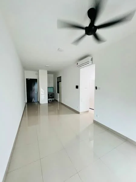 Room features: white painted walls, glossy ceramic tile flooring, 5-blade ceiling fan, air conditioning unit, door leading to another room, door leading to bathroom, natural light from windows, neutral color scheme; style: modern.