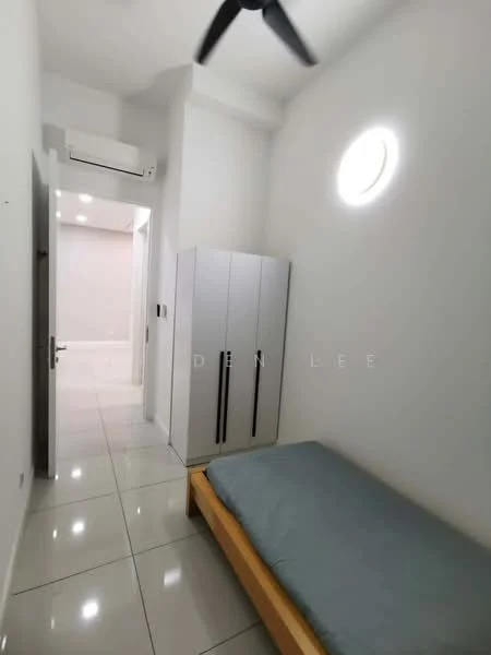 Bedroom features: single bed, light grey bedding, white walls, glossy white tile flooring, 5-blade ceiling fan, built-in wardrobe with sliding doors, round window, wall-mounted air conditioning unit; style: modern.