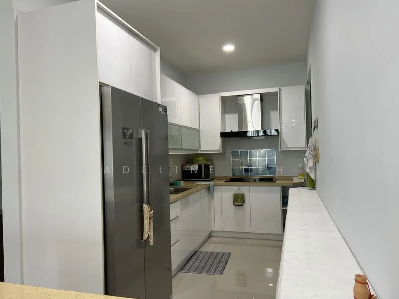 Kitchen features: white shaker cabinets, stainless-steel fridge, built-in oven, 4-burner gas hob, black range hood, granite countertop, ceramic tile backsplash, single-bowl stainless-steel sink, chrome pull-down faucet, recessed downlights, grey floor tiles, kitchen island with seating, dishwasher; style: modern.