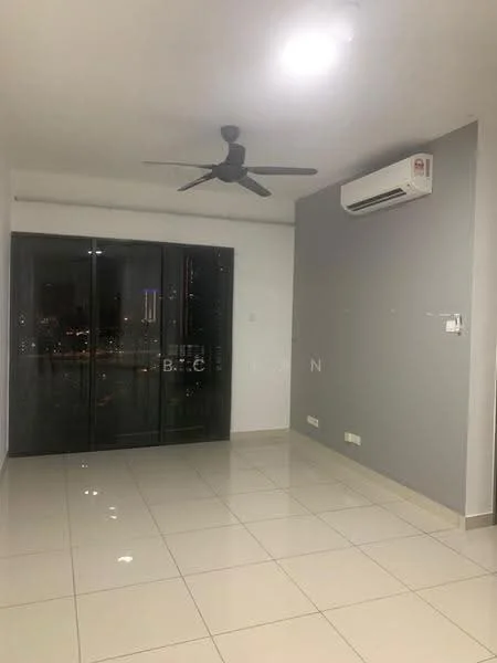 Living features: white painted walls, grey accent wall, polished ceramic tile flooring, 5-blade ceiling fan, wall-mounted split AC, floor-to-ceiling glass windows, city skyline view; style: modern; view: city.