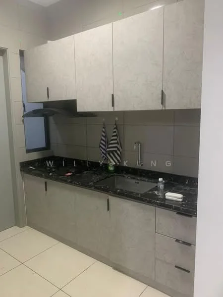 Kitchen features: grey laminate cabinetry, black granite countertop, stainless-steel sink, chrome pull-down faucet, built-in gas hob, exhaust hood, white tiled backsplash, floor tiles, window with black frame, two striped kitchen towels; style: modern.