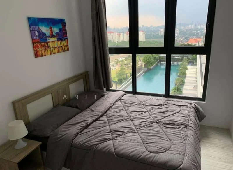 Bedroom features: king-size bed with grey bedding, wooden bed frame, nightstand with lamp, floor-to-ceiling windows, grey curtains, decorative artwork on wall, city skyline view, carpeted flooring; style: modern; view: city.