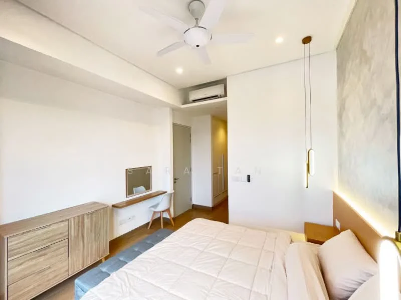 Bedroom features: queen-size bed, upholstered headboard, 2 bedside lamps, wooden side table, built-in wardrobe, wall-mounted mirror, ceiling fan with light, recessed downlights, light-colored walls, grey area rug; style: modern.