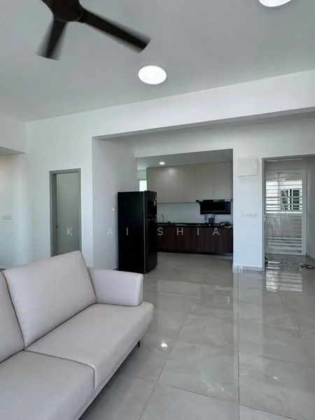 Living features: 3-seater fabric sofa in light beige, ceiling fan, recessed LED downlights, large windows with natural light, polished ceramic tile flooring, neutral painted walls, open layout to kitchen, area rug; style: modern. Kitchen features: black refrigerator, white cabinetry, dark wood lower cabinets, countertop with backsplash, built-in oven, stainless-steel sink, 4-burner gas hob, open layout to living area; style: modern.