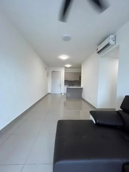 Living features: white painted walls, glossy ceramic tile flooring, ceiling with recessed lighting, wall-mounted split AC, 5-blade ceiling fan, black leather sectional sofa, open layout to kitchen, neutral color scheme; style: modern.