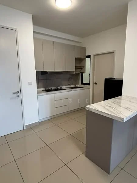 Kitchen features: white cabinetry, marble countertop, stainless-steel sink, chrome pull-down faucet, 4-burner gas hob, built-in oven, tile backsplash, grey accent wall, light-colored floor tiles, recessed downlights, open layout, window for natural light; style: modern.