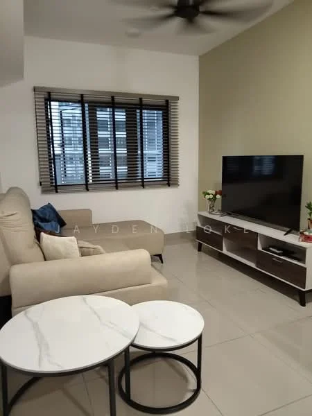 M Arisa, Sentul