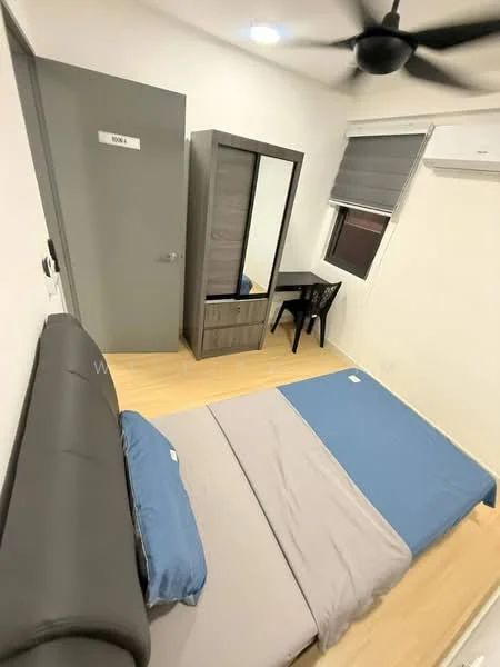 Bedroom features: queen-size bed with blue bedding, wooden flooring, white painted walls, ceiling fan, built-in wardrobe with mirror, study desk with chair, window with roller blinds, door with room number label; style: modern.