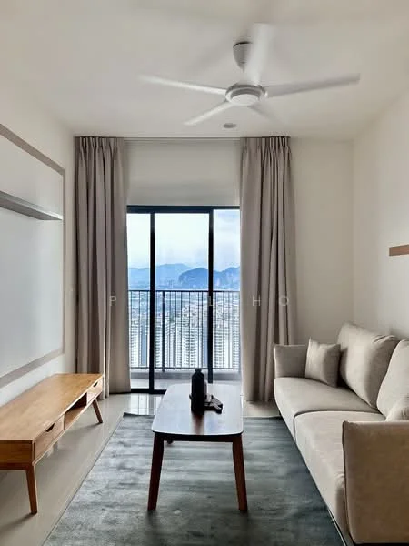 Living features: 3-seater fabric sofa in beige, wooden coffee table, wall-mounted TV, floor-to-ceiling windows, sheer curtains, 5-blade ceiling fan with light, light grey area rug, white painted walls; style: modern; view: mountain.