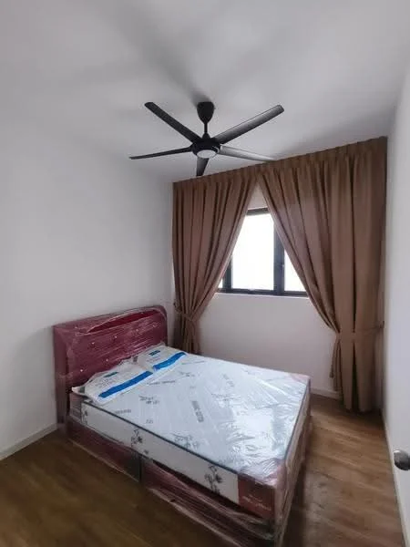 Bedroom features: queen-size bed, upholstered headboard, brown curtains, floor-to-ceiling window, 5-blade ceiling fan, light wood flooring, white painted walls; style: modern.