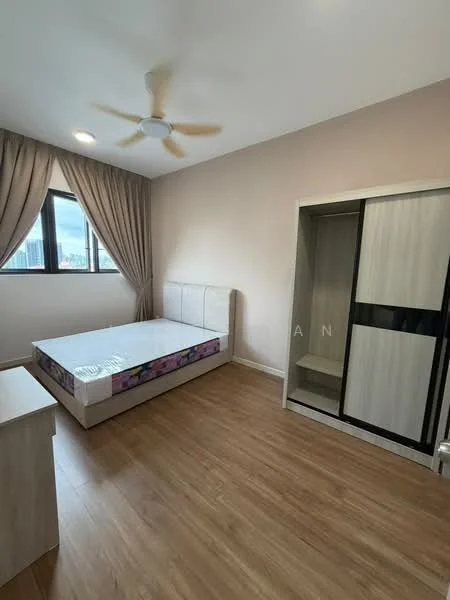 Bedroom features: queen-size bed, upholstered headboard, wooden flooring, floor-to-ceiling window, sheer curtains, ceiling fan, built-in wardrobe with sliding doors, decorative wall, light-colored walls; style: modern; view: city.
