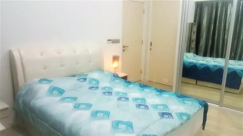 Bedroom features: king-size bed with upholstered headboard, bedding with blue and white pattern, bedside lamp, built-in wardrobe with sliding mirror doors, wooden flooring, curtains, neutral painted walls, nightstand; style: modern.