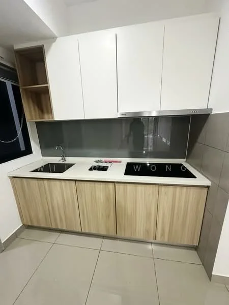Kitchen features: white upper cabinets, wood lower cabinets, grey glass backsplash, white countertop, single-bowl stainless-steel sink, chrome pull-down faucet, built-in induction cooktop, tile flooring, window with sheer curtains; style: modern.