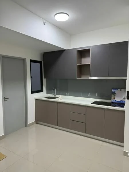 M Luna, Kepong