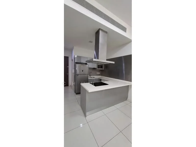 Kitchen features: white quartz countertop, stainless-steel range hood, built-in oven, 4-burner gas hob, stainless-steel fridge, white cabinetry, grey tiled backsplash, ceramic tile flooring, recessed downlights; style: modern.