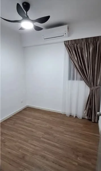 Room features: white painted walls, laminate flooring, 5-blade ceiling fan, wall-mounted split AC, curtains in beige, sheer curtains, window with view, light-colored trim; style: modern.
