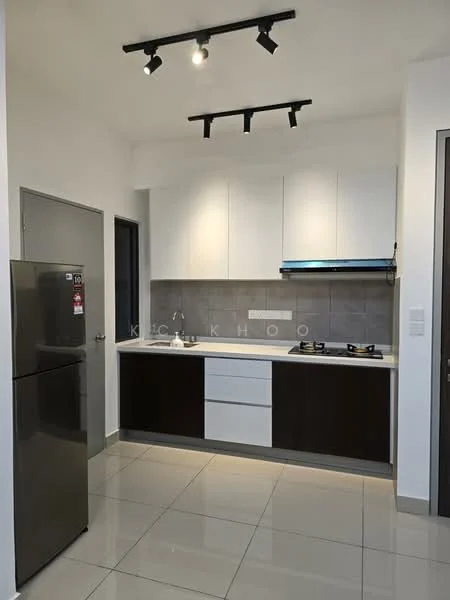 Kitchen features: white upper cabinets, dark brown lower cabinets, grey tiled backsplash, white countertop, stainless-steel fridge, built-in gas hob, exhaust hood, single-bowl stainless-steel sink, track lighting, ceramic tile flooring; style: modern.