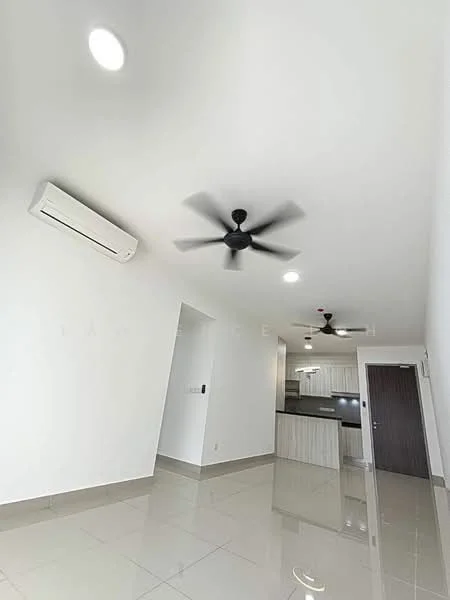 Living features: white painted walls, polished ceramic tile flooring, 2 ceiling fans, 1 wall-mounted split AC, recessed downlights, open layout to kitchen, kitchen island visible, neutral color scheme; style: modern.