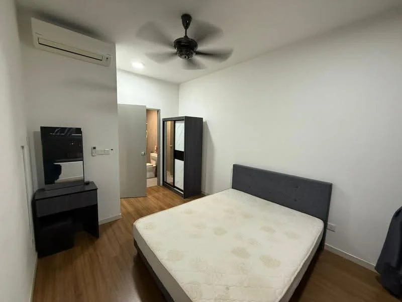 Bedroom features: queen-size bed, wooden flooring, white painted walls, 5-blade ceiling fan, wall-mounted split AC, built-in wardrobe, nightstand, mirror on dresser, door leading to bathroom; style: modern.