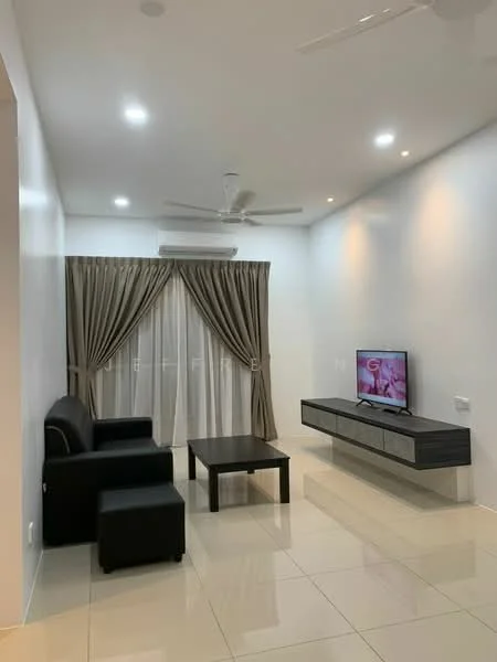 Living features: white painted walls, glossy ceramic tile flooring, 5-blade ceiling fan with light, recessed LED downlights, curtains in beige, black leather sofa, black ottoman, black coffee table, wall-mounted TV, TV console in dark wood; style: modern.
