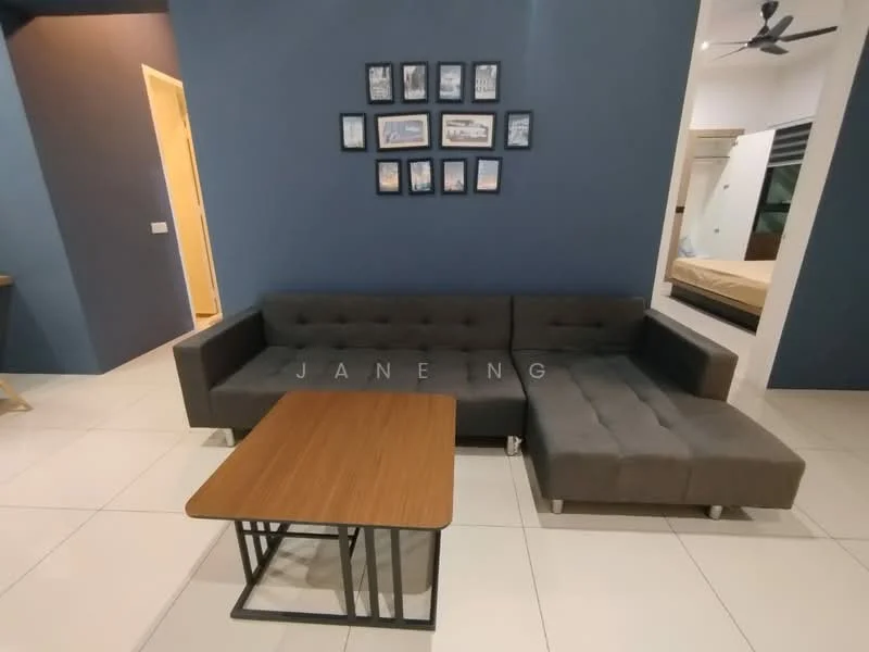 Living features: L-shape sectional sofa in grey, wooden coffee table, white tiled flooring, blue accent wall, framed artwork on wall, ceiling fan, recessed downlights; style: modern.