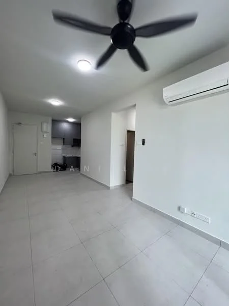 Living features: light grey tiled flooring, white painted walls, 5-blade ceiling fan with light, wall-mounted split AC, recessed ceiling lights, open layout, doorway leading to kitchen, doorway leading to hallway; style: modern.