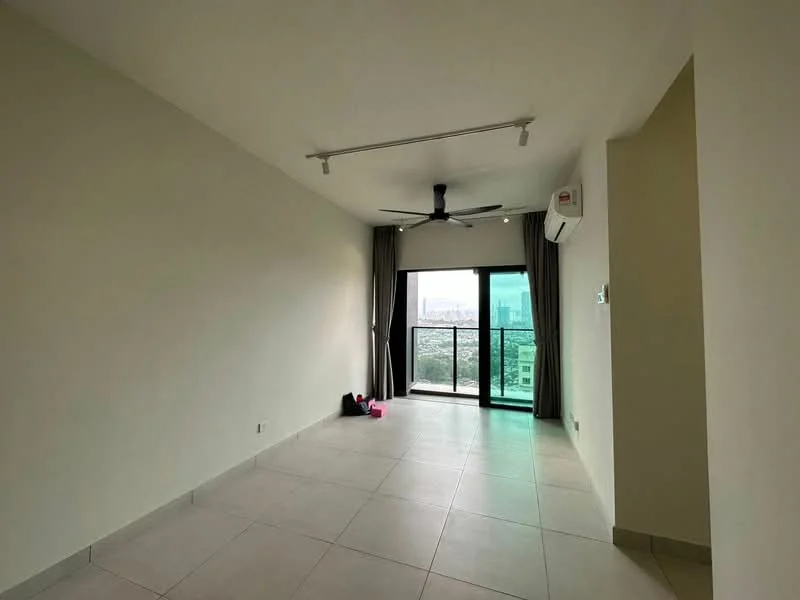 Living features: light grey painted walls, white ceiling, 5-blade ceiling fan with light, floor-to-ceiling sliding glass door, grey curtains, large window with city view, light-coloured tile flooring, air conditioning unit on wall; style: modern; view: city.