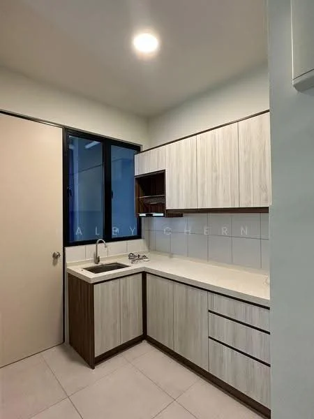 Kitchen features: L-shaped kitchen layout, white laminate cabinetry, wood grain lower cabinets, stainless-steel single-bowl sink, chrome pull-down faucet, white quartz countertop, white tiled backsplash, built-in oven, 4-burner gas hob, under-cabinet lighting, recessed ceiling lights, large window for natural light, neutral ceramic tile flooring; style: modern.