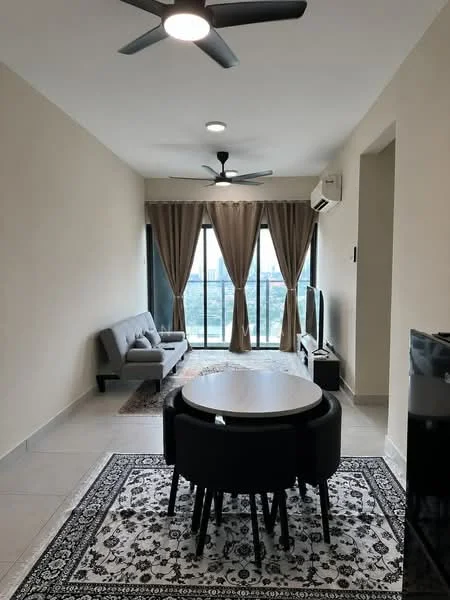 Living features: 3-seater fabric sofa in grey, round dining table, 4 upholstered dining chairs, area rug with geometric pattern, floor-to-ceiling windows, sheer curtains, wall-mounted TV, 1 wall-mounted split AC, recessed downlights, ceiling fan with light, light-colored painted walls, tile flooring; style: modern; view: city.