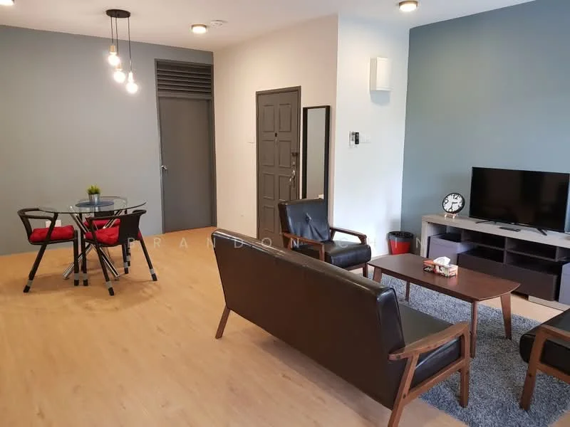 Living features: light wood flooring, grey accent wall, white painted walls, 5-blade ceiling fan with light, wall-mounted TV, TV console, 2-seater leather sofa, 3-seater fabric sofa in brown, coffee table, area rug, decorative wall clock, open shelving, dining table with 4 chairs; style: modern.