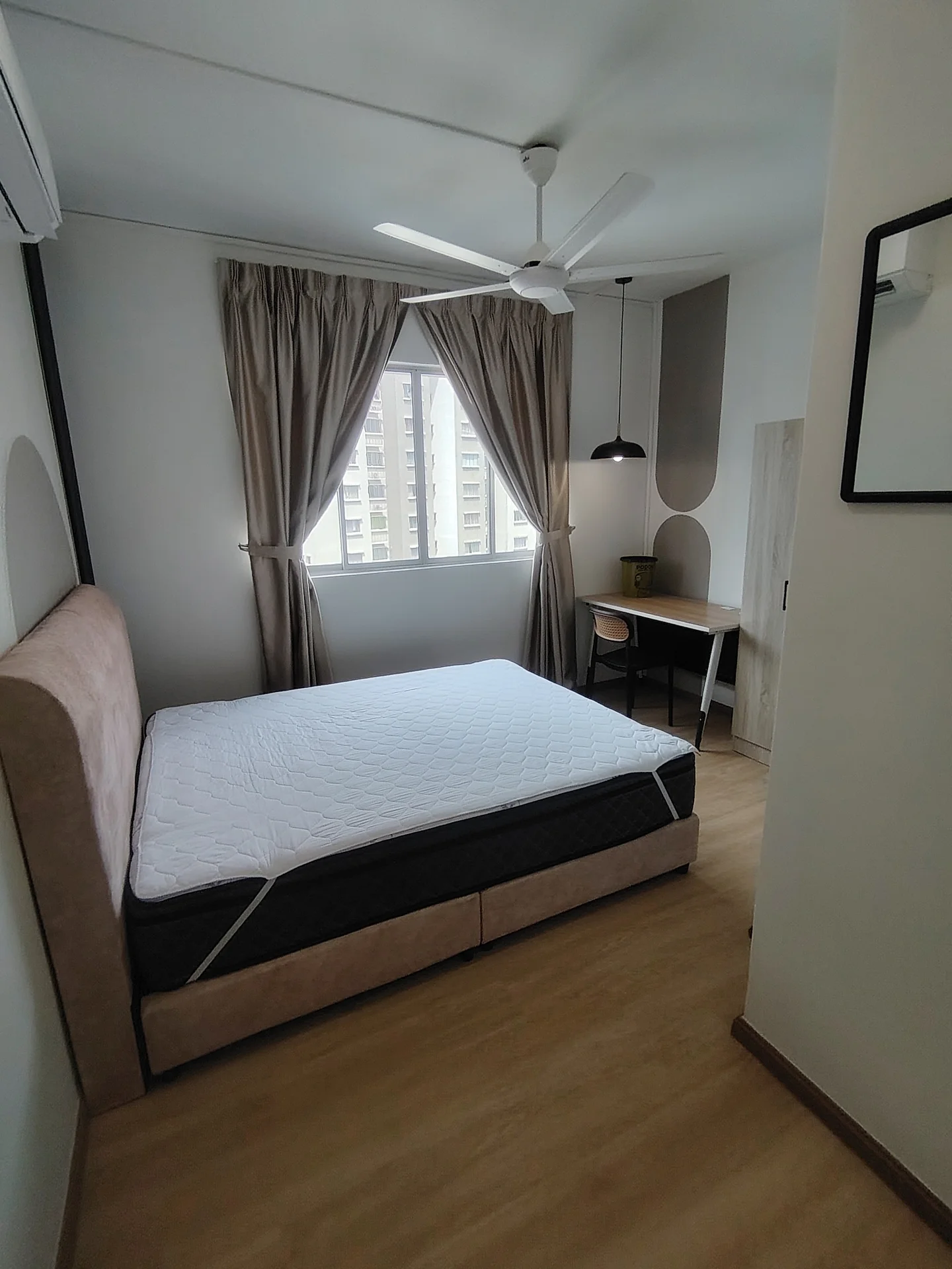 Master Room near LRT Kayu Ara
