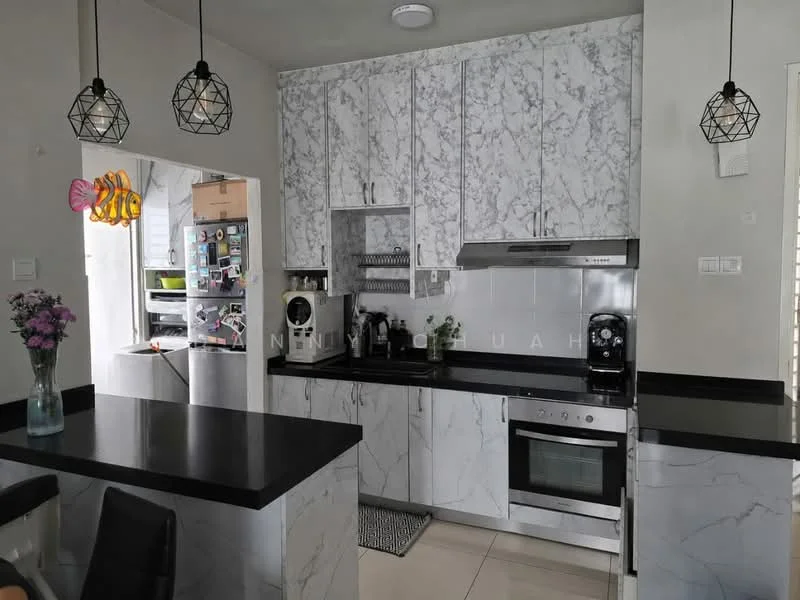 Kitchen features: white marble cabinetry, black granite countertop, stainless-steel built-in oven, stainless-steel range hood, 4-burner gas hob, single-bowl stainless-steel sink, chrome pull-down faucet, pendant lighting fixtures, tile flooring, open shelving, refrigerator, decorative vase with flowers; style: modern.