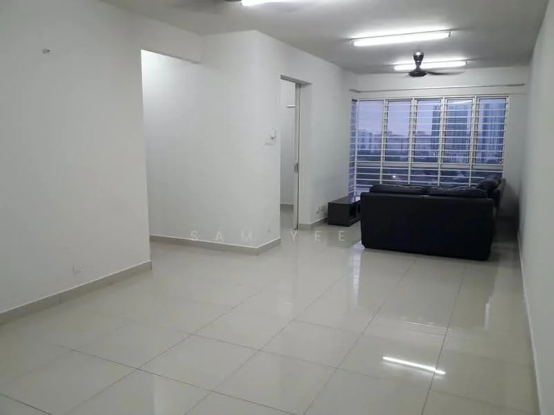 Living features: white painted walls, glossy ceramic tile flooring, 5-blade ceiling fan with light, large windows with horizontal blinds, black leather sofa, coffee table, neutral color decor, open layout; style: modern; view: city.