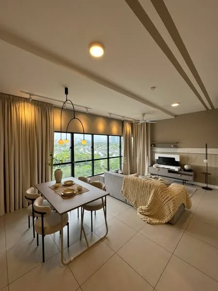 Living features: floor-to-ceiling windows, curtains, sofa in light grey, coffee table, TV console, wall-mounted TV, area rug, 3-seater dining table, upholstered dining chairs, pendant lighting, recessed ceiling lights, neutral wall colour, tile flooring; style: modern; view: garden.