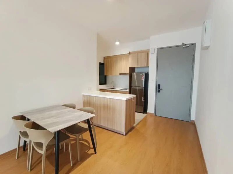 Kitchen features: laminate countertop, stainless-steel sink, built-in oven, freestanding range oven, stainless-steel fridge, wood cabinetry, pendant light, open shelving, dining table with four chairs, vinyl plank flooring, white painted walls, recessed downlights; style: modern.