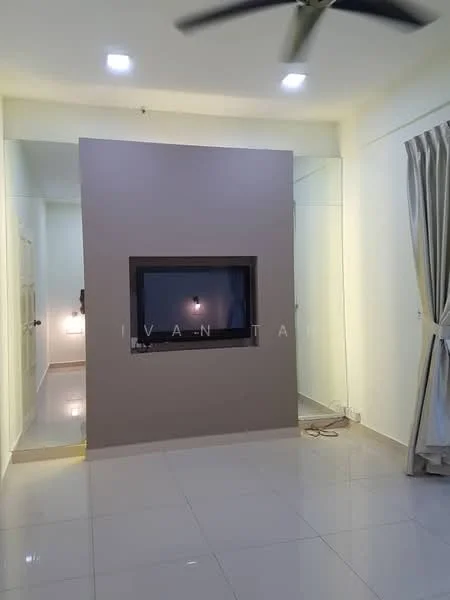 Living features: white painted walls, grey accent wall, glossy tile flooring, recessed LED downlights, wall-mounted TV, ceiling fan, curtains, open space layout; style: modern.