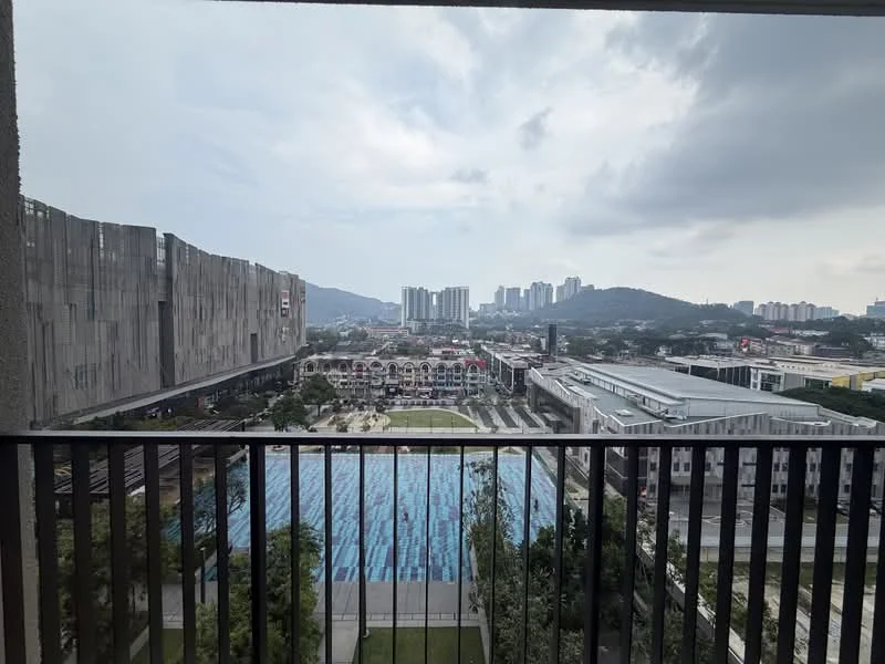 Room view: city.