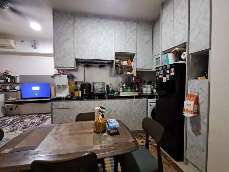 Kitchen features: grey laminate cabinetry, black countertop, stainless-steel sink, chrome pull-down faucet, built-in oven, freestanding range oven, microwave, refrigerator, wall-mounted split AC, tile flooring, pendant light, open shelving, decorative wall clock, area rug with geometric pattern; style: modern.