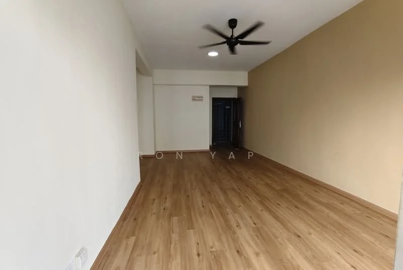 Living features: light wood laminate flooring, cream painted walls, accent wall in beige, 5-blade ceiling fan, recessed ceiling light, open layout, large wall space for furniture, no visible windows; style: modern.