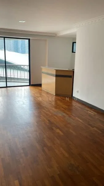 Living features: wood flooring, large sliding glass door, balcony access, neutral wall colour, crown moulding, recessed ceiling lights, open layout, bar counter, window with city view; style: modern; view: city.