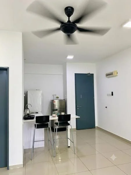 Kitchen features: white painted walls, cream tiled flooring, 5-blade ceiling fan in black, stainless-steel fridge, built-in white cabinetry, single-bowl stainless-steel sink, chrome pull-down faucet, white countertop, 2 high stools, wall-mounted split AC; style: modern.