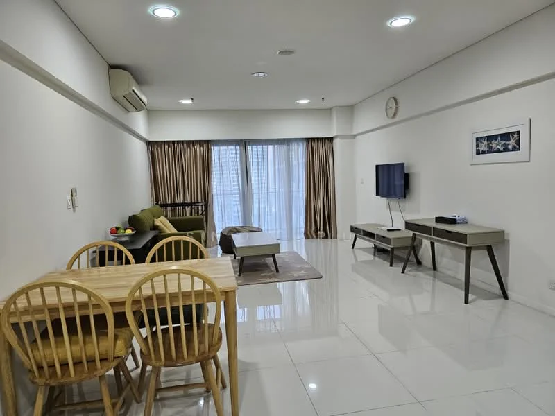 Living features: white painted walls, glossy tile flooring, recessed downlights, floor-to-ceiling windows, sheer curtains, green fabric sofa, coffee table, TV console, wall-mounted TV, area rug, dining table with 4 wooden chairs, clock on wall, air conditioning unit; style: modern.