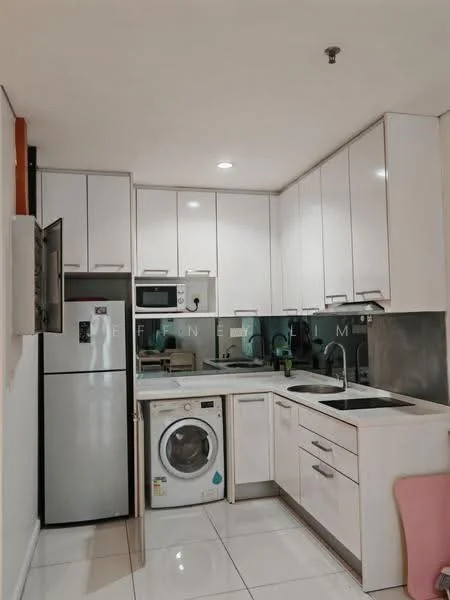 Kitchen features: white shaker cabinets, stainless-steel fridge, built-in microwave, ceramic tile backsplash, single-bowl stainless-steel sink, chrome pull-down faucet, freestanding washing machine, white countertop, recessed downlights, ceramic tile flooring; style: modern.